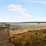 Exclusive Location At The Waters Edge Feriehus *
