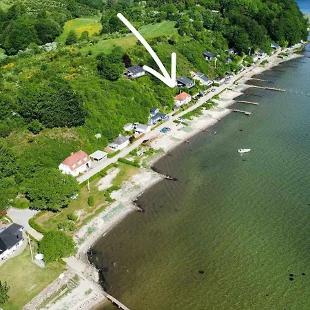 Exclusive Location At The Waters Edge * 科灵