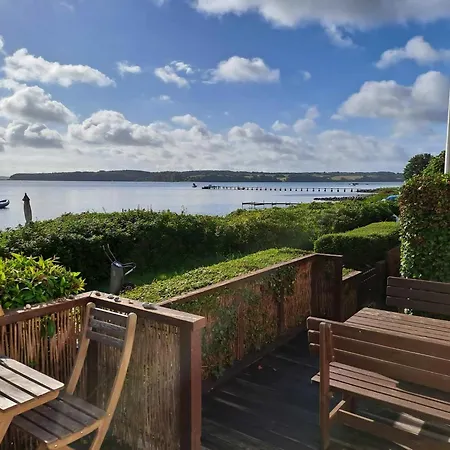 Exclusive Location At The Waters Edge *