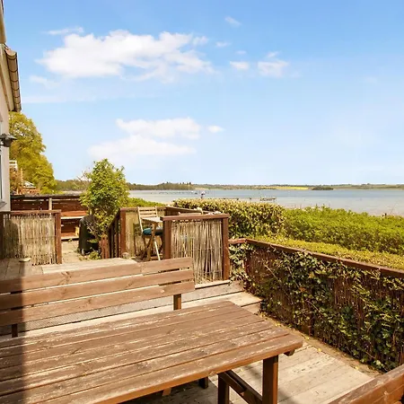 Exclusive Location At The Waters Edge *