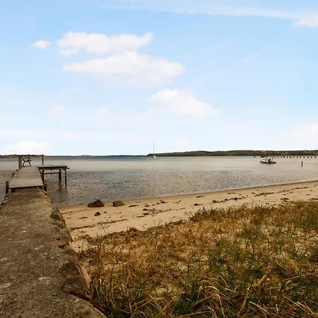 Exclusive Location At The Waters Edge Prázdninový dům *